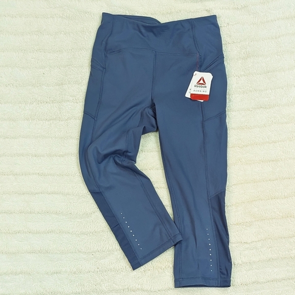 Reebok On The Run High Rise Capri - Picture 8 of 15